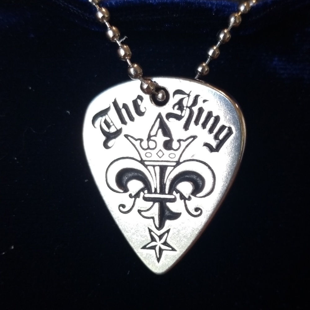 The King Pet Parent Pewter Necklace NWT